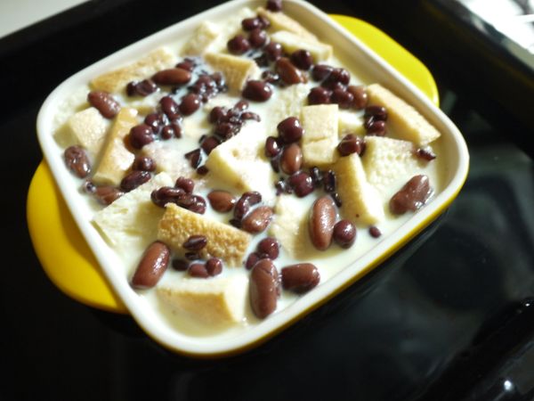 烤箱預熱190度，烤盤加入約烤皿1/3高的水，烤25-30分鐘. 
*每台烤箱火力不同請依烤箱狀況做調整唷~