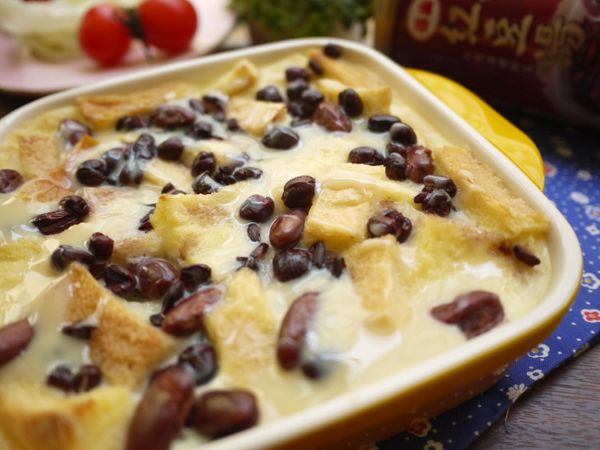 取出後再淋上少許煉乳即可享用~