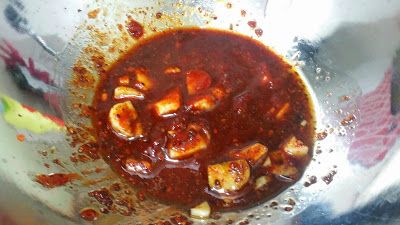 攪拌均勻就完成了涼拌用的醬料。