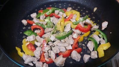 最後起鍋前加些鹽巴跟白芝麻調味^^