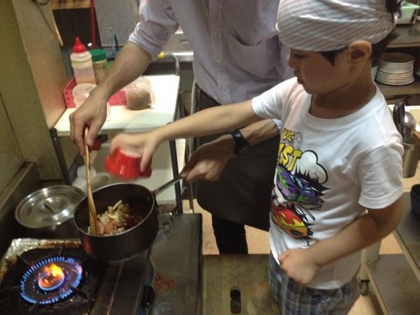 然後把蔬菜的部分下去炒