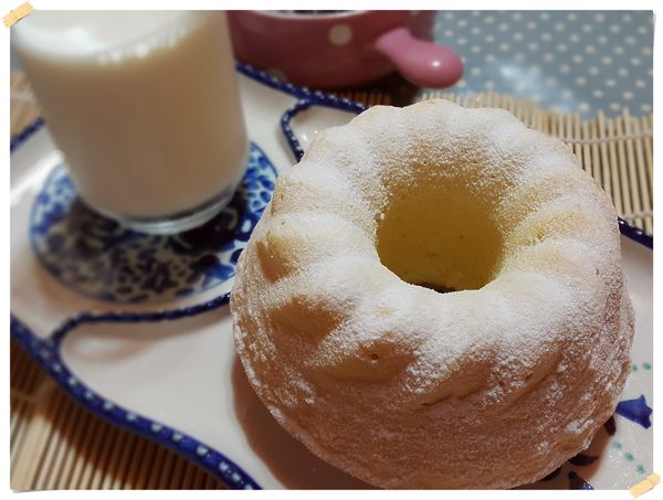 我的是四吋模,配方還可以烤四個杯子