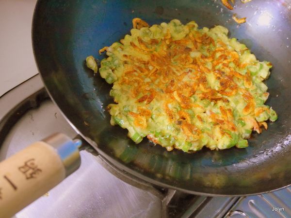 將２面煎至金黃即可起鍋