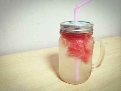 燈燈！葡萄柚氣泡水完成。