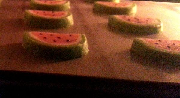 160°C先烤10分鐘定型，轉145°C烤25分鐘 ( 每台烤箱不同，自行斟酌 )