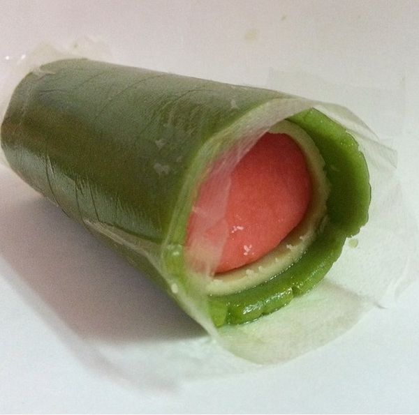 包完後的模樣，然後置入冰箱冰硬定型