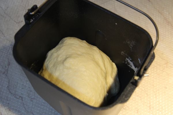 一個小時倒了，麵糰也做好第一次發酵