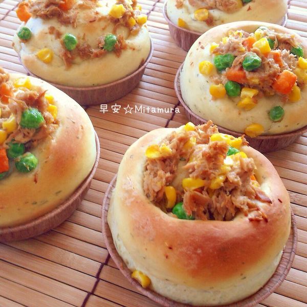 開始最後發酵，40度30分鐘。放入200度預熱烤箱，200度烤18分鐘。（參考用）