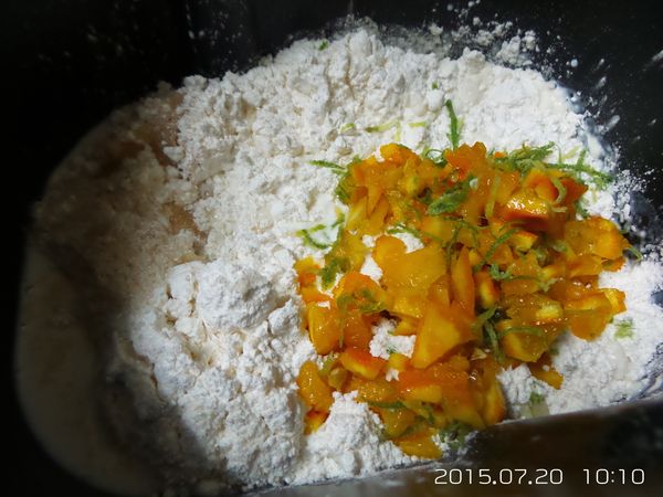 所有材料入內鍋(鹽,奶油除外)~蜜香橙切細丁~新鮮檸檬刨屑