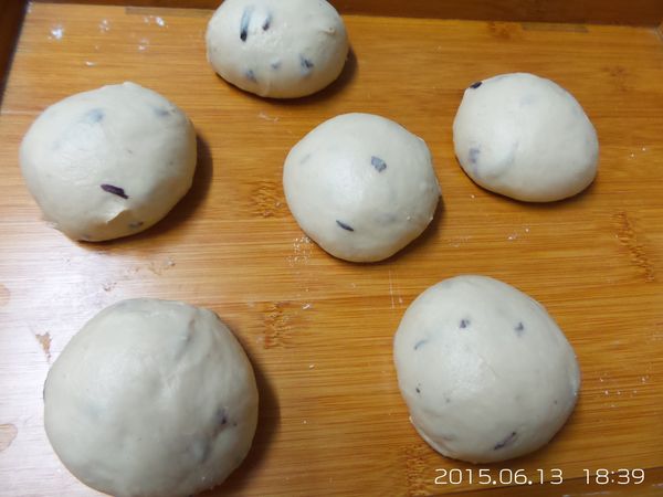 麵團分割6等份~鬆弛休息10分鐘