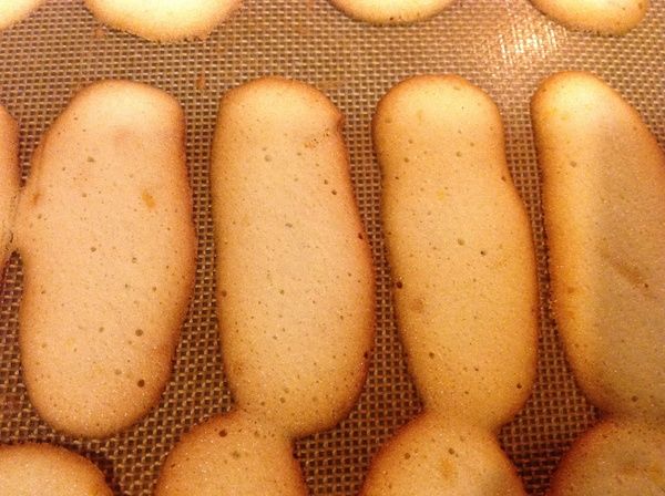 在烤盤靜置2分鐘