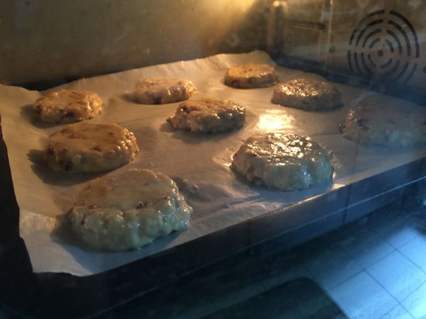 烤盤放至中層,烤箱溫度170度烤10分鐘
烤完再悶個2分鐘