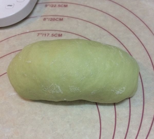 捲好，收口收緊。放入吐司模內