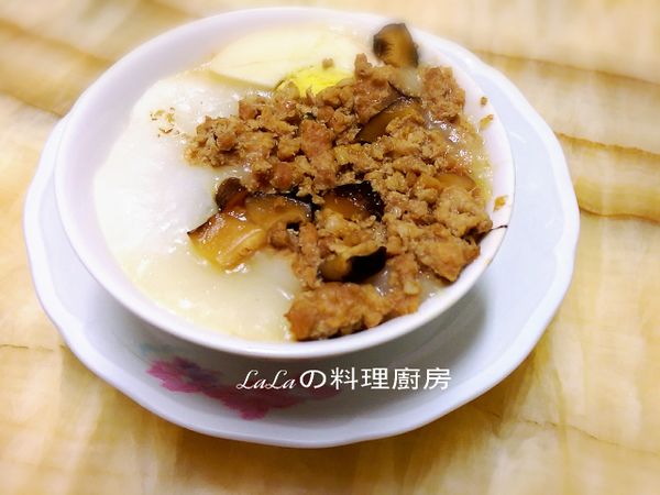 完成囉!做好後要待它降溫才會凝結。