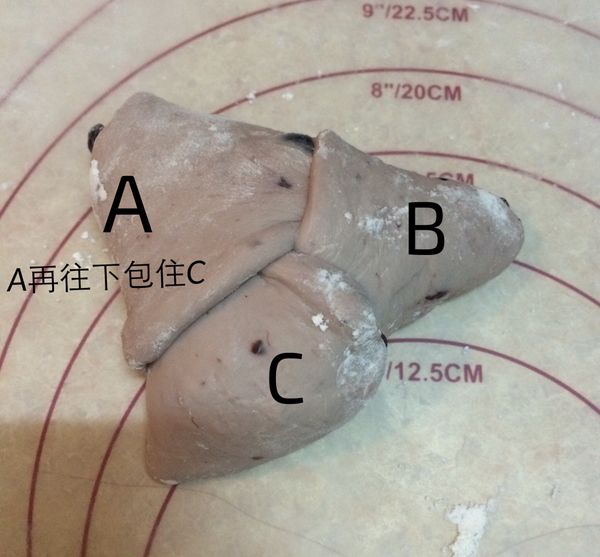 A角再往下包住C角，往下收口，完成