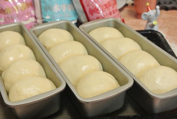 簡易版，餐包發酵後的樣子（最後發酵完成的樣子）