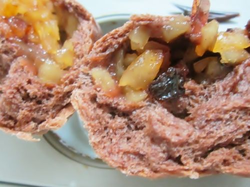 進預熱好的烤箱200度烤12~15分鐘！
(視各家烤箱及麵包上色狀況調整時間和方向！)