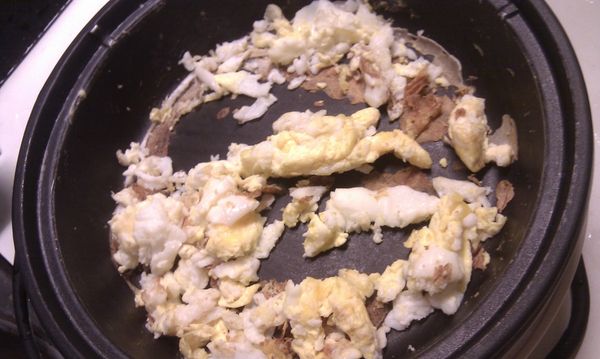 蛋=雞蛋.炒(油, 鹽)