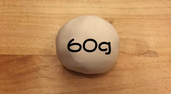 將a,b分兩碗揉成麵團，軟硬度如耳垂即可