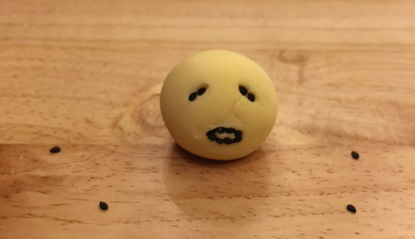 芝麻點綴蛋黃哥之臉部表情