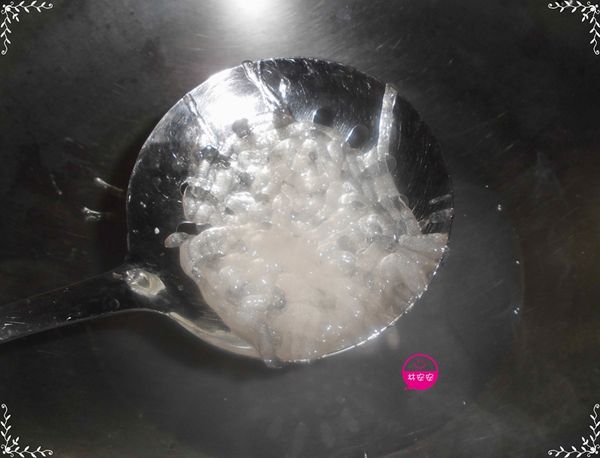 煮至粉條由白色變成透明且浮起時，即可撈起。