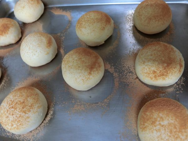 烤箱預熱10分鐘，以上火180下火160烤20分鐘即可