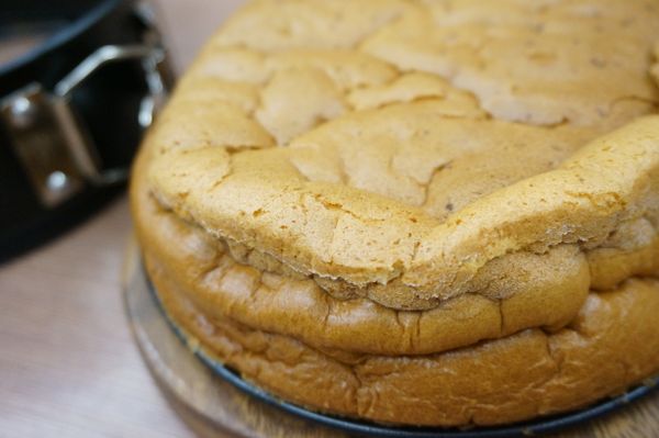 鬆軟帶有空氣感的雞蛋糕完成。