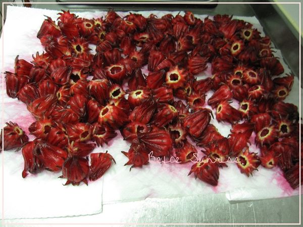 氽燙後瀝乾水份，放涼備用