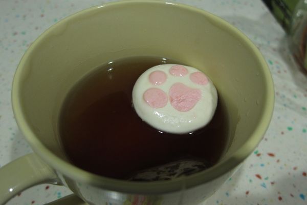 放入熱茶中，超可愛的