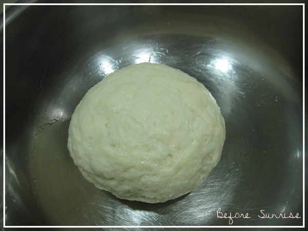 [中種麵糰]全部揉成沒有粉粒的麵糰