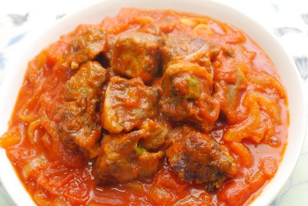 起鍋前加入蔥花拌均勻即完成。