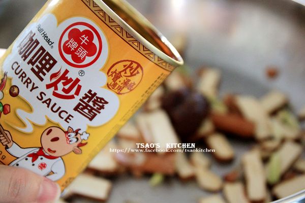 加入剩餘調味料拌炒均勻。