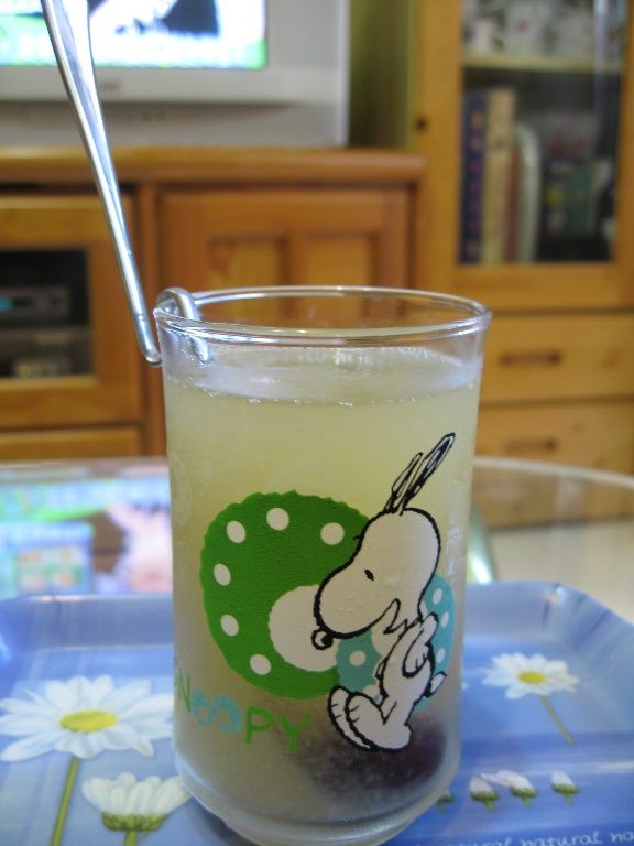 煮好後可熱熱的喝或是冷卻後裝瓶放冰箱，涼涼的喝的也很讚!