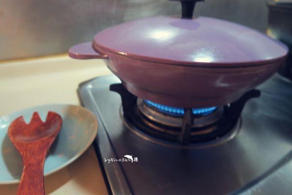 蓋上鍋蓋 煮約15分.關火燜15分