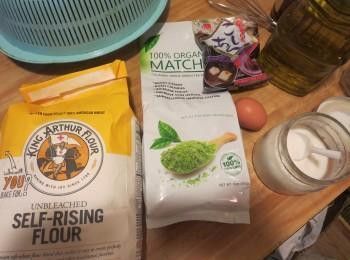 食材,抹茶份量依个人喜欢的浓度。放3-5克之间。