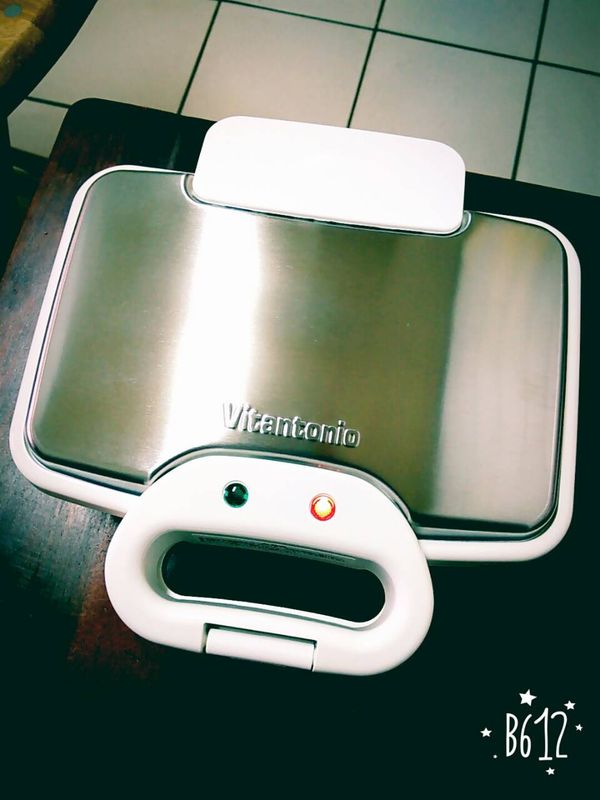 然後將鬆餅機合上