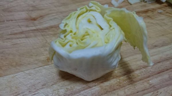 接近中心嫩芯的部份留下來