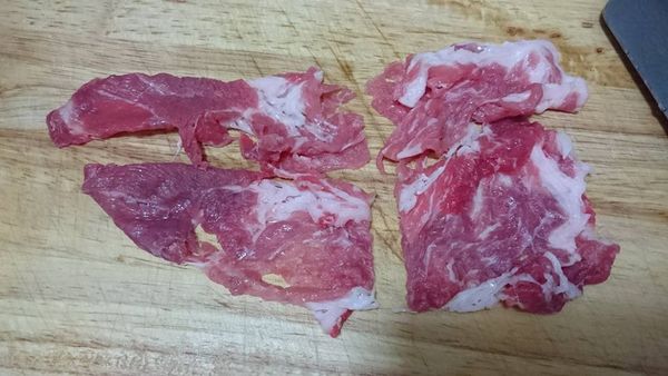 肉片切兩半