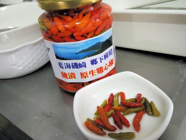 要食用或是使用時，記的用乾的筷子或器物來取用，不要碰到有水的器具，如此就可以保存至少24個月以上。