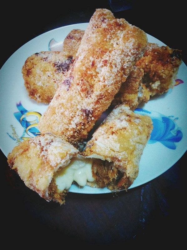 下鍋炸至金黃色，即可完成