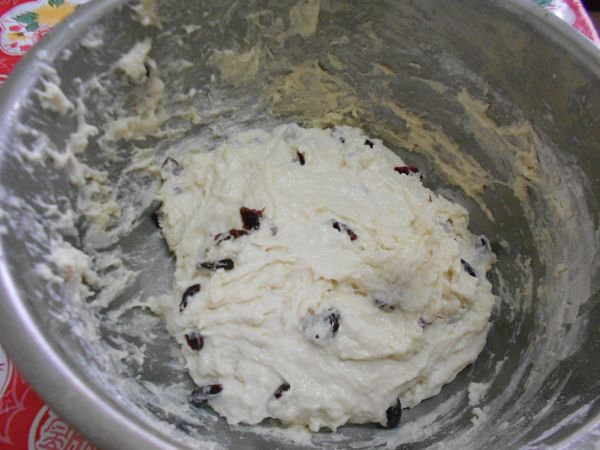 再加入油、水拌勻。