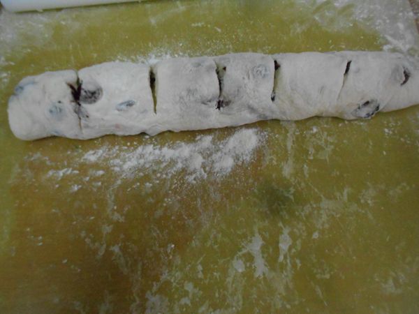 由上往上捲。(約做3-4次)