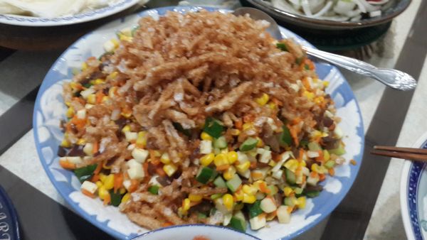 可加入酥脆的饊子或油條，增加口感。