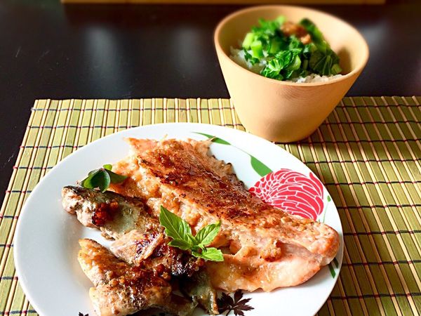 鱼排和鱼洗干净，用厨房纸吸干水份