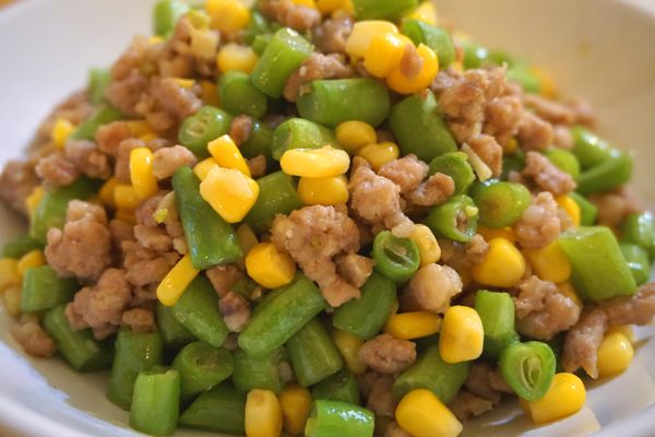 亮彩繽紛的肉末上桌囉!!!