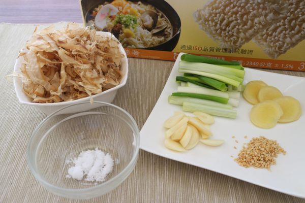 湯底食材大集合。