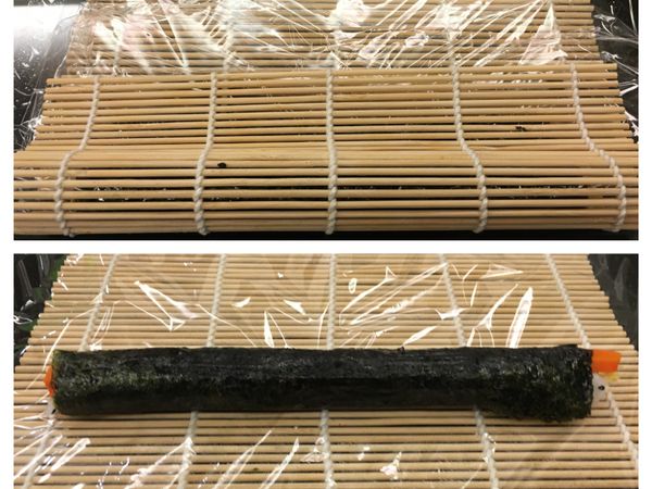 將竹捲連同保鮮膜一起捲起來，邊捲邊將保鮮膜往前推，利用竹捲用力壓緊海苔捲，捲到最末端可塗上一些水利於黏合。最後再切塊就大功告成啦！