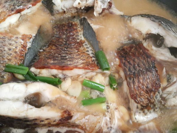 醬汁煮滾後轉小火悶煮一下起鍋後淋上一點香油完成