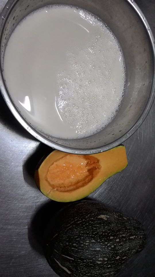材料很簡單就豆漿跟南瓜
