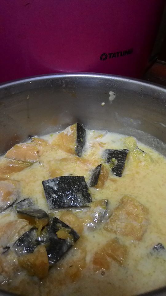 燉完即可食用.不加任何調味料.據說有某些民俗療效